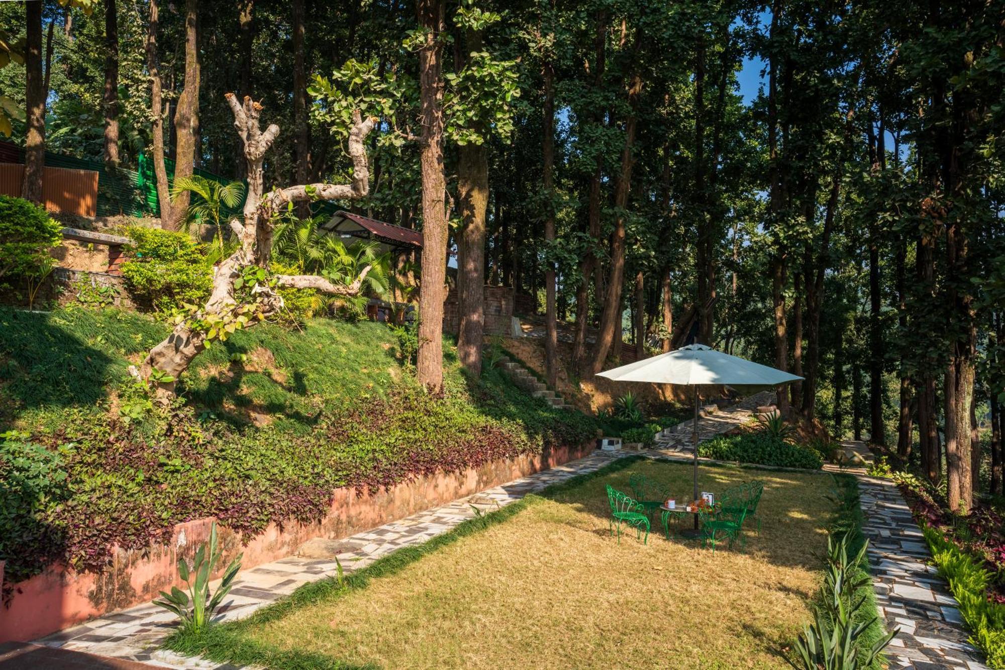 Secret Garden By The Staycationer Dehradun Dış mekan fotoğraf